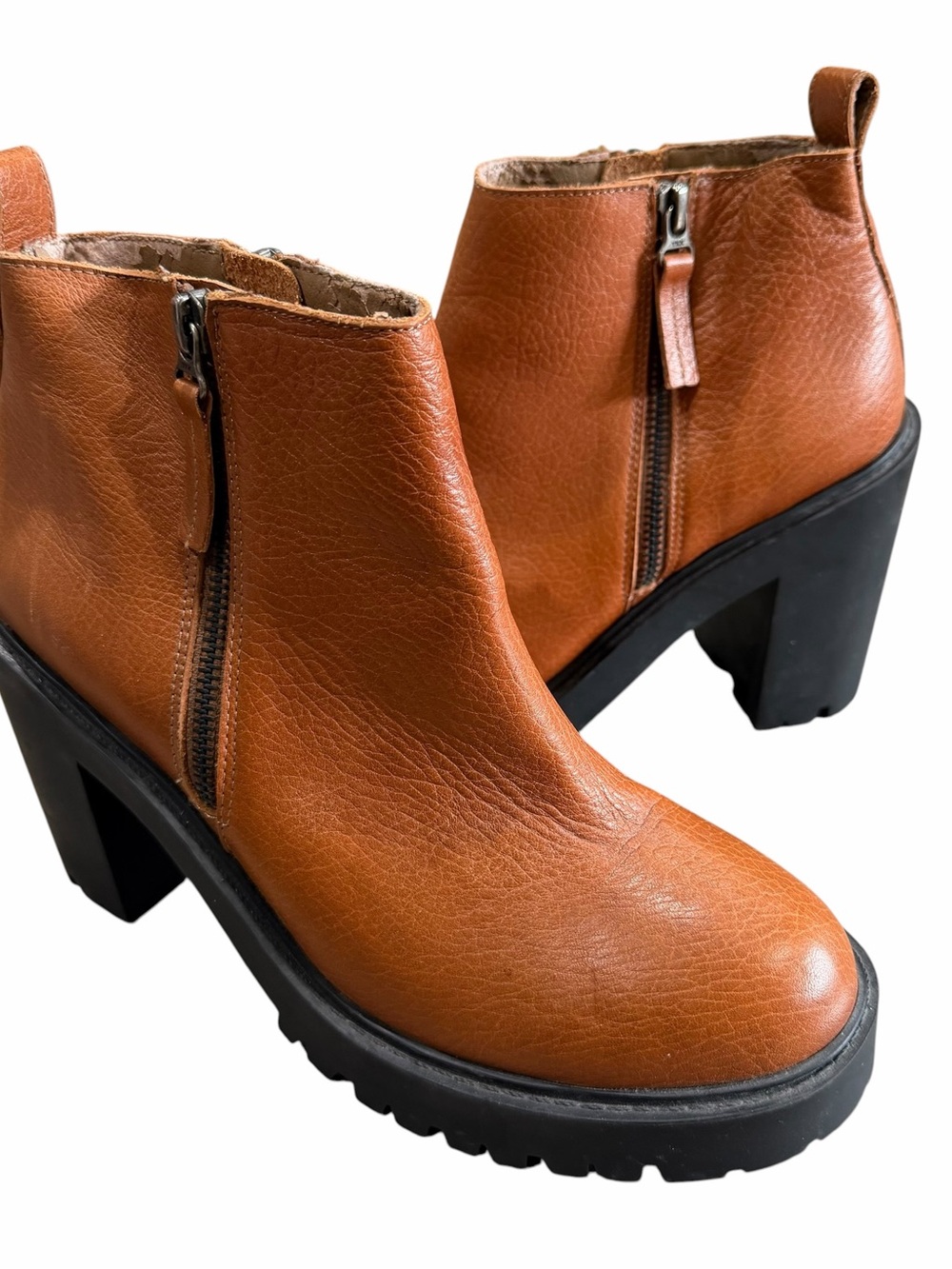 Paruolo Women’s Leather Ankle Boots Sz 39 Brown Lug Sole Block Heel Zip Booties